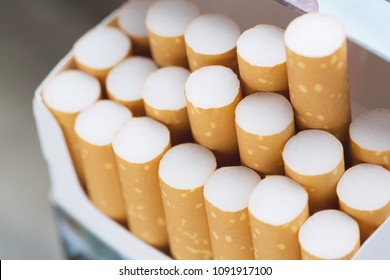 584,640 Cigarette Images, Stock Photos & Vectors | Shutterstock