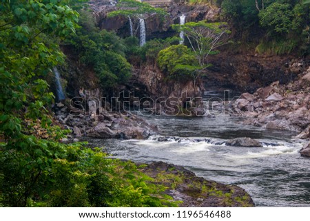 Pe'epe'e Falls, Hilo