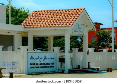 Pekan, Malaysia - 14th May 2022 : Image Of A Mosque Known As 