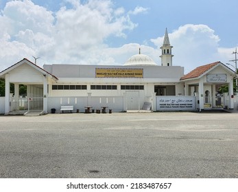 Pekan, Malaysia - 14th May 2022 : Image Of A Mosque Known As 