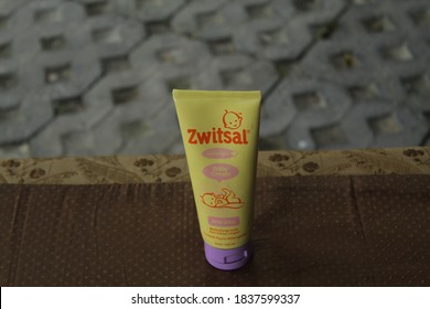 Zwitsal Images, Stock Photos & | Shutterstock