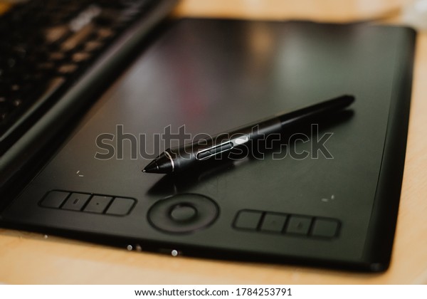 pen for graphics tablet\
close up