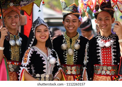 Penampangsabahmay 302018 Portrait Sabah Local Tribe Stock Photo ...