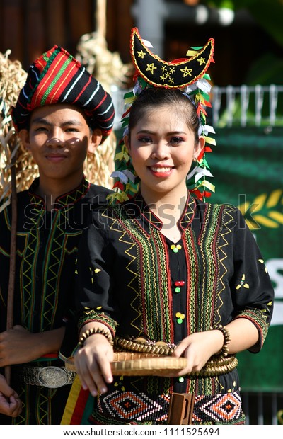 Borneo penampang smile Lok Kawi