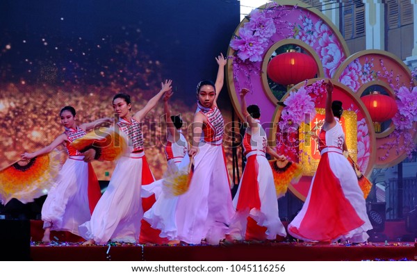 Penang Feb 21 Chinese Dance Troupe Stock Photo (Edit Now) 1045116256