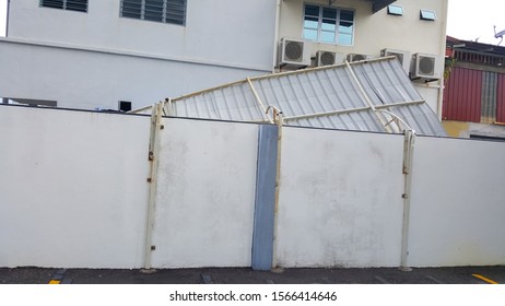 Penang, Malaysia, 10 August 2019. Damage By Tail End Of Typhoon Lekima. More Than 300 Incidents Of Fallen Trees Were Reported. 