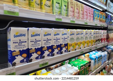 PENANG, MALAYSIA - 16 SEP 2022: Huge Open Fridge With Various Choice Beverages In CU Convenience Store. CU Is A South Korean Convenience Store Chain That Is Operated And Owned By BGF Retail.