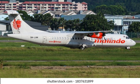 Penang, Malaysia 26 Jul 20- A Malindo Airlines ATR72 In Penang International Airport 