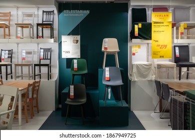 PENANG, MALAYSIA - NOV 23, 2020: IKEA ODGER Designer Chair Display At IKEA Batu Kawan Penang Showroom. 