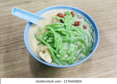 Penang Road Famous Chendol With Red Bean In Santan Served Cold In Bowl