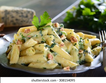 Penne Pasta With Gorgonzola Sauce And Spinach