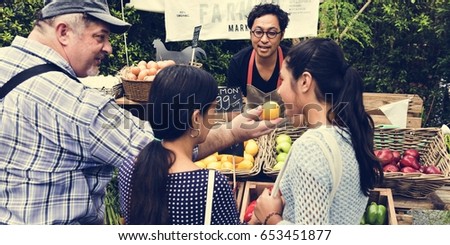 Similar – Gruppe von Freunden, die bei einem Sommergrill kochen.