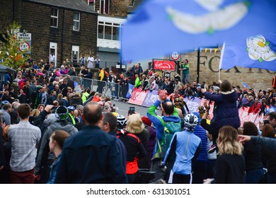 People Cheering At The Final 150 Meters To The Finishing Line, Tour De Yorkshire (cycling Race) Final Stage. At Fox Valley, Yorkshire, England, UK. On The 30th April 2017. 