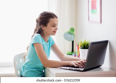 13,474 Kids typing on computer Images, Stock Photos & Vectors ...