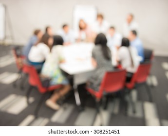 People Discussion In Group