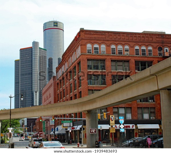 People Mover track with the  Renaissance\
Center in the background. \
\
Photo taken on July 17, 2020 in\
Detroit, Michigan, Wayne County,\
USA.