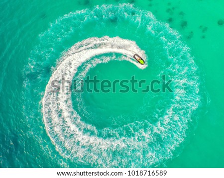 Similar – Foto Bild Luftballonaufnahme von Menschen, die Spaß und Entspannung am Costinesti-Strand in Rumänien am Schwarzen Meer haben.