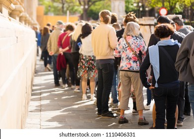 People  Queue  In  Line Up Long  ,  Draggle