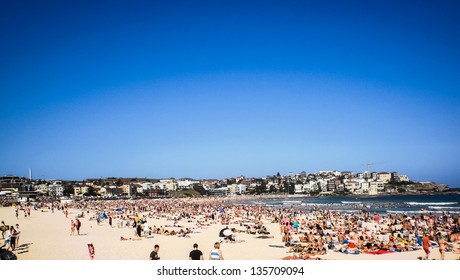 People Relaxing At Bondi Beach On Christmas Day