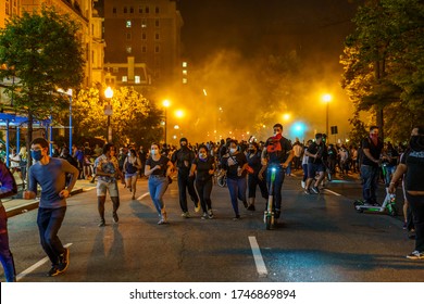 People Are Running Away From Tear Gas.
Many Protesters Gathered Around In Front Of White House In Washington DC On 5/30/2020. 