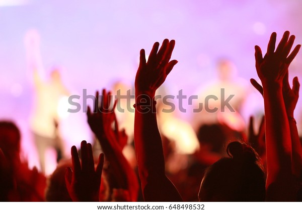People show\
hand.worship