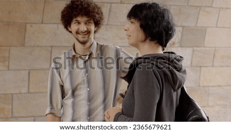 People talking. Interaction between people involving verbal communication, relationship based on mutual respect. Fundamental aspect of human interaction and relationships. Use of words spoken language