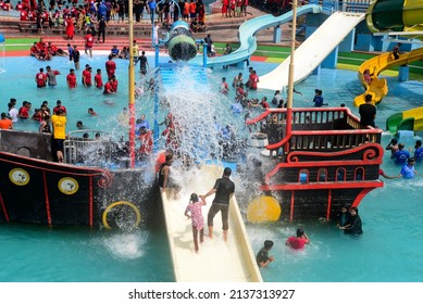 Peoples Enjoy A Ride At Dream Holiday Park In Narsingdi District Outskirts Of Dhaka, Bangladesh, On March 17, 2022 