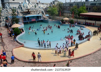 Peoples Enjoy A Ride At Dream Holiday Park In Narsingdi District Outskirts Of Dhaka, Bangladesh, On March 17, 2022 