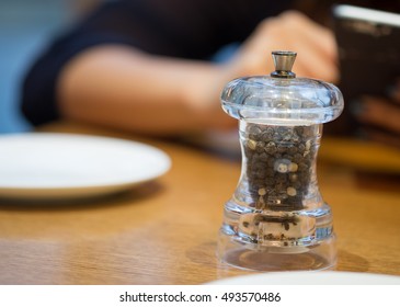 Pepper Grinder(clear) In Restaurant 