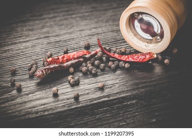 Download Pepper Grinder Images Stock Photos Vectors Shutterstock Yellowimages Mockups