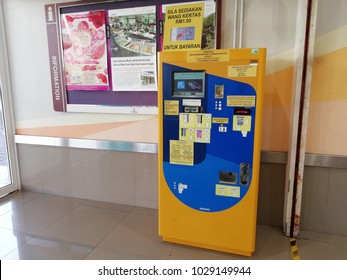 Teller parking ticket payment machine Images, Stock Photos 