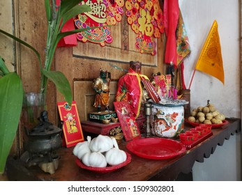 123 Chinese Home Altar Images, Stock Photos & Vectors | Shutterstock