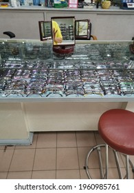 Perak,Malaysia. April 23, 2021: The Viewing Mirrors Stand Found On The Customer Sitting Front Glass Table At The NamYoung Optical Checkup Shop,Kampong Koh.