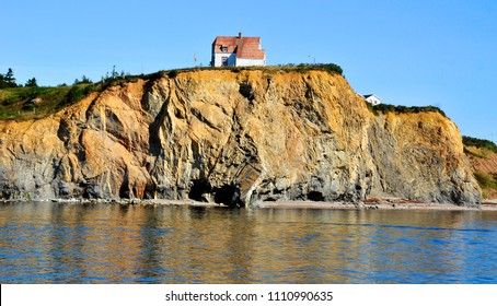 PERCE QUEBEC CANJADA 08 20 2012: Laval University International Summer House In Front The Perce Rock