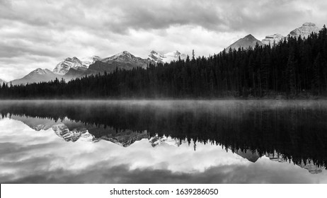 80,915 Canadian lakes Images, Stock Photos & Vectors | Shutterstock