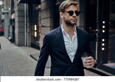 14,095 Carrying coffee Images, Stock Photos & Vectors | Shutterstock