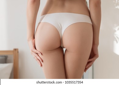Nude Female Bottoms
