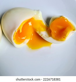 Perfect Soft Boiled Egg, Top View, Source Of Lean Protein, 6 Grams Per Egg, Low Carps, Good For All Meals, 5 Minutes Cook