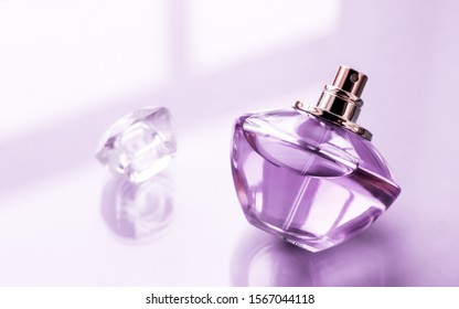 Pub Parfum Photos Et Images De Stock Shutterstock