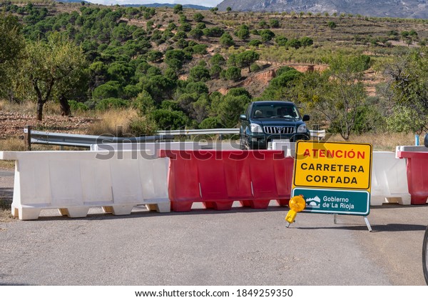 Perimeter and hotel\
closures in Arnedo , November 2029 Government of La Rioja\
restrictions to contain\
COVID-19
