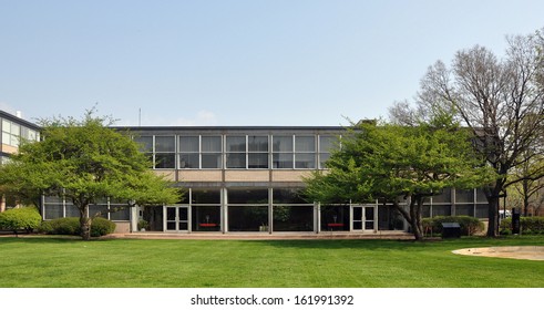 Perlstein Hall At Illinois Institute Of Technology In Chicago, USA.