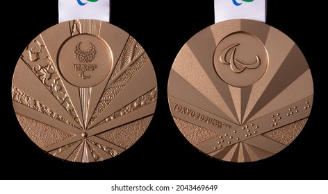 Perm, Russia - September, 05, 2021: Obverse And Reverse Side Of The Medal Of The Tokyo 2020 Paralympic Games.