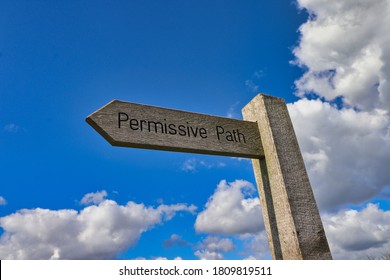 Permissive path wooden signpost in Devon