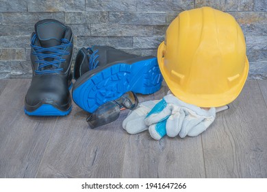 Personal Protective Equipment For Workplace Protection With Increased Risk Of Injury