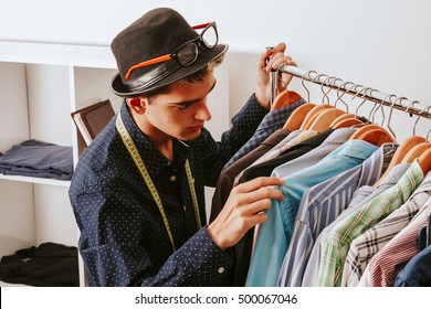 Personal Shopper In The Fashion Store