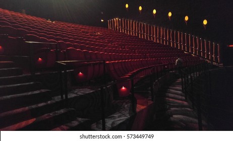 Imagenes Fotos De Stock Y Vectores Sobre Movie Ceiling Shutterstock