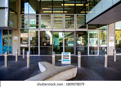 Perth, Australia - September 5th 2020: Fiona Stanley Hospital Main Entrance With Covid Clinic Sign