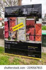 Perth, Western Australia - August 14 2022: 'for Sale' Sign On Australian Residential Property With 'under Offer' Sticker.