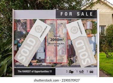 Perth, Western Australia - August 14 2022: 'for Sale' Sign On Australian Residential Property With 'sold' Stickers.