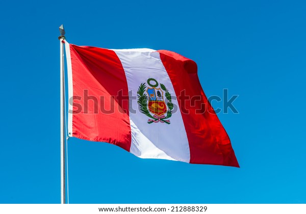 ペルーのペルー アンデスのペルー国旗 の写真素材 今すぐ編集